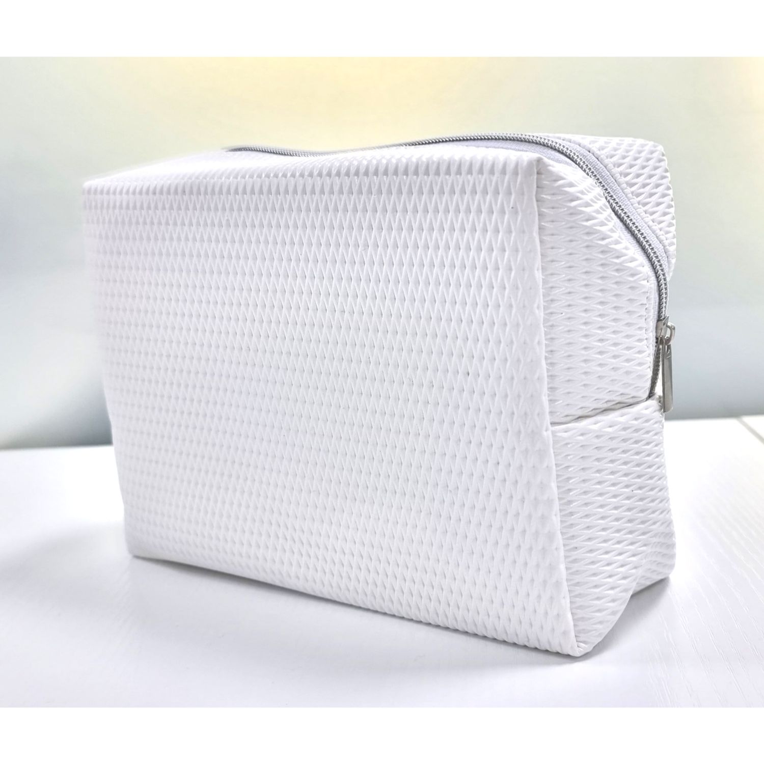 Product Image for Eucerin White Pouch